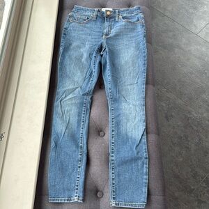 Universal Thread Goods Co., high-rise skinny, size 2/26R